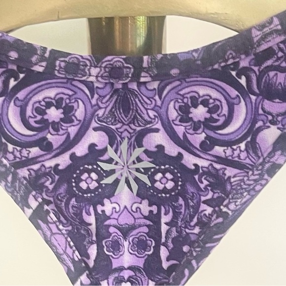 Pretty Athleta sports top! - Picture 7 of 9